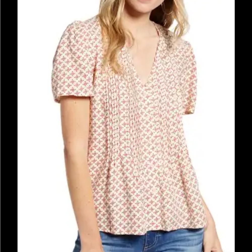 NEW Hinge RED IVORY Blouse with pattern size small